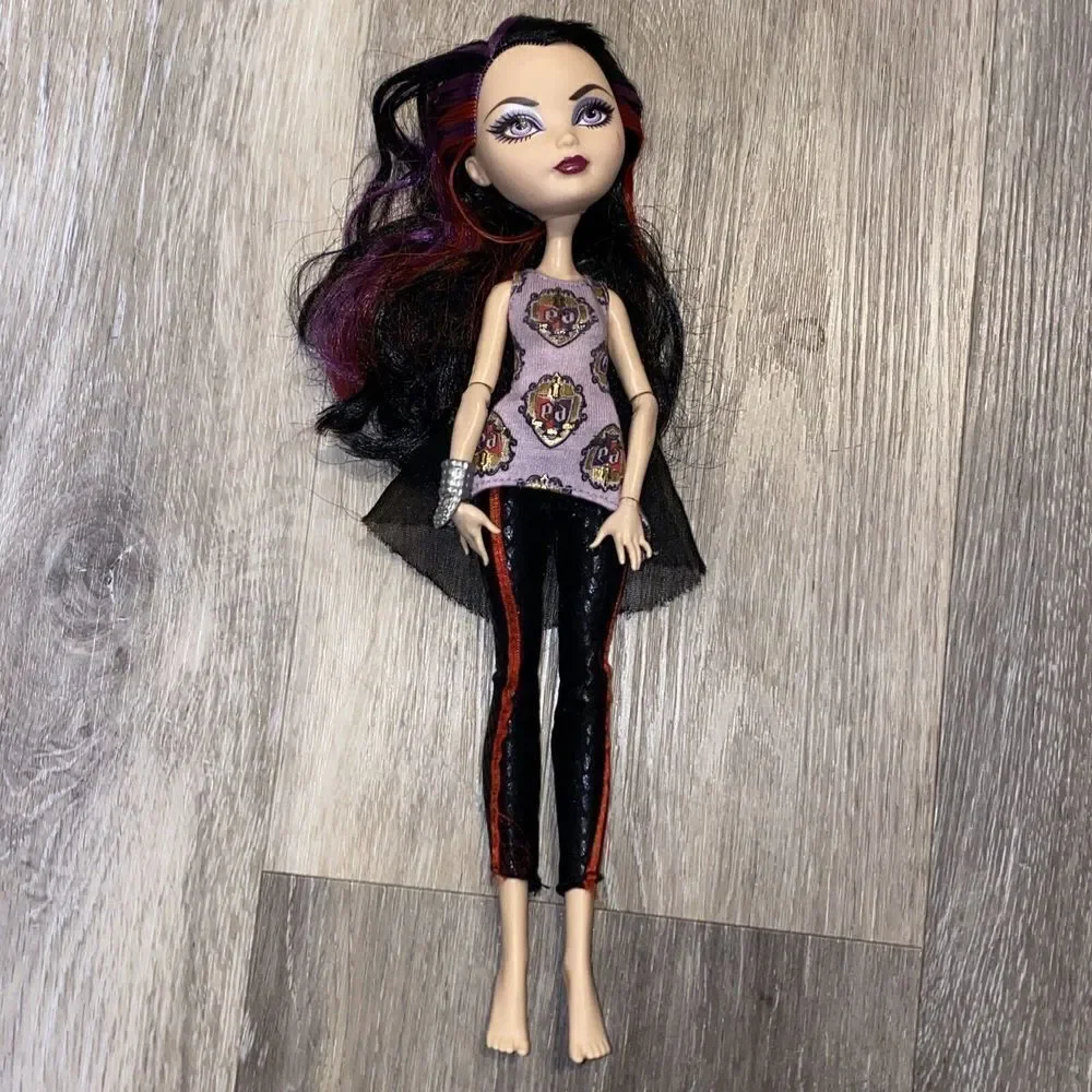 Ever After High RAVEN Queen School Spirit Doll